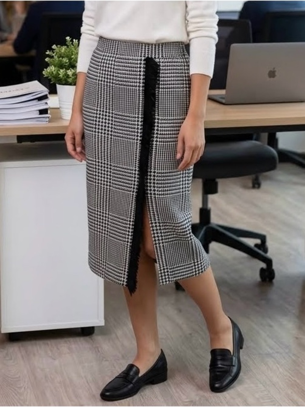 Lennie for Nina Leonard Large Pencil Skirt Black White Fringe Knee Length Office
